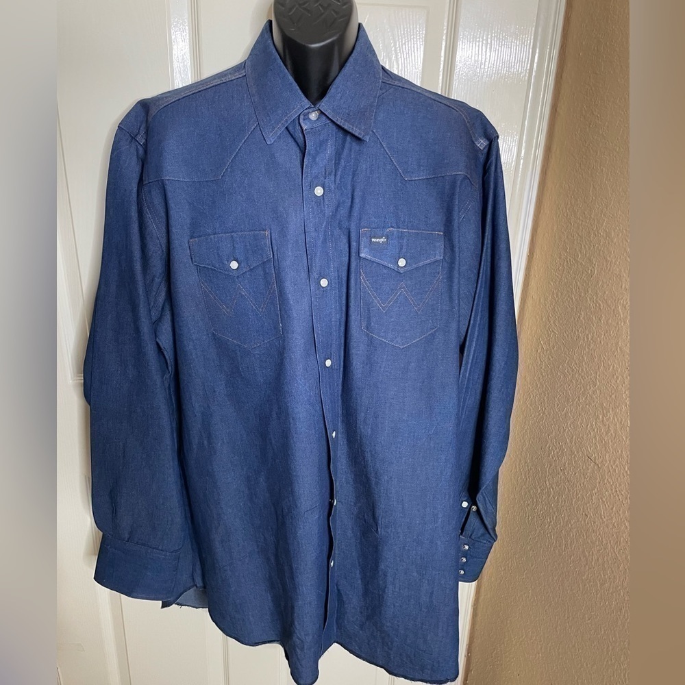 Wrangler Sherpa Fleece Lined Denim Shirt Dark Wash Button Up Pockets Men's XLT   - Picture 3 of 11